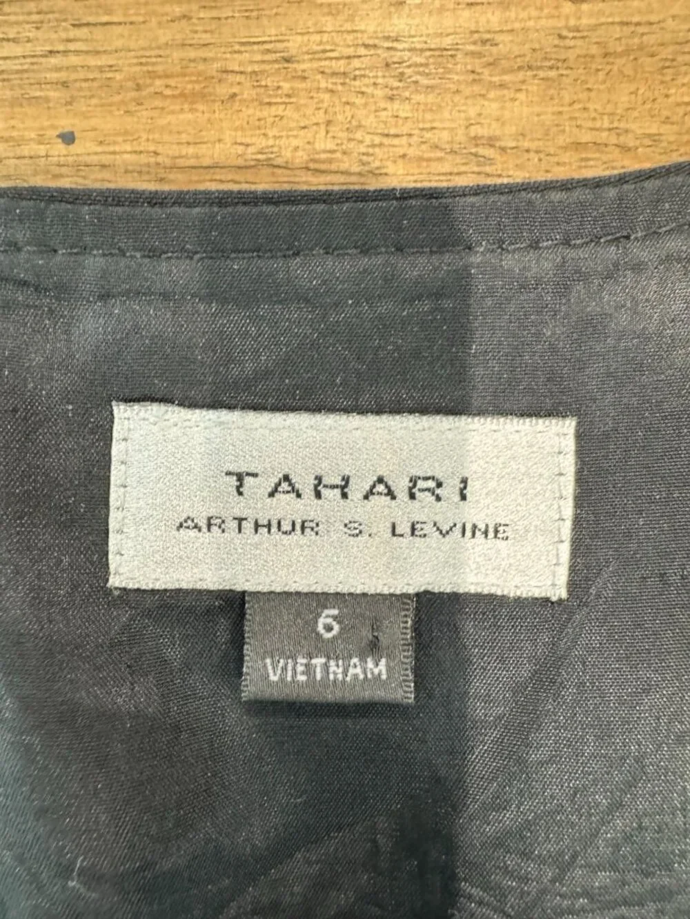 Tahari Arthur S. Levine | Black Cap-Sleeve Sheath Dress size 6. - Picture 3 of 16